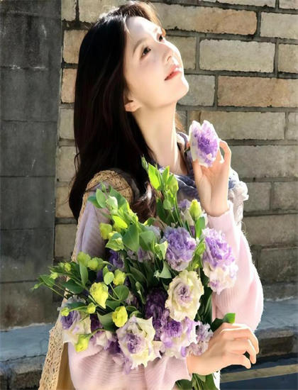 表演艺术《婚礼歌手》：探索摄影的镜头语言与画面构图 感受表演的情感力量